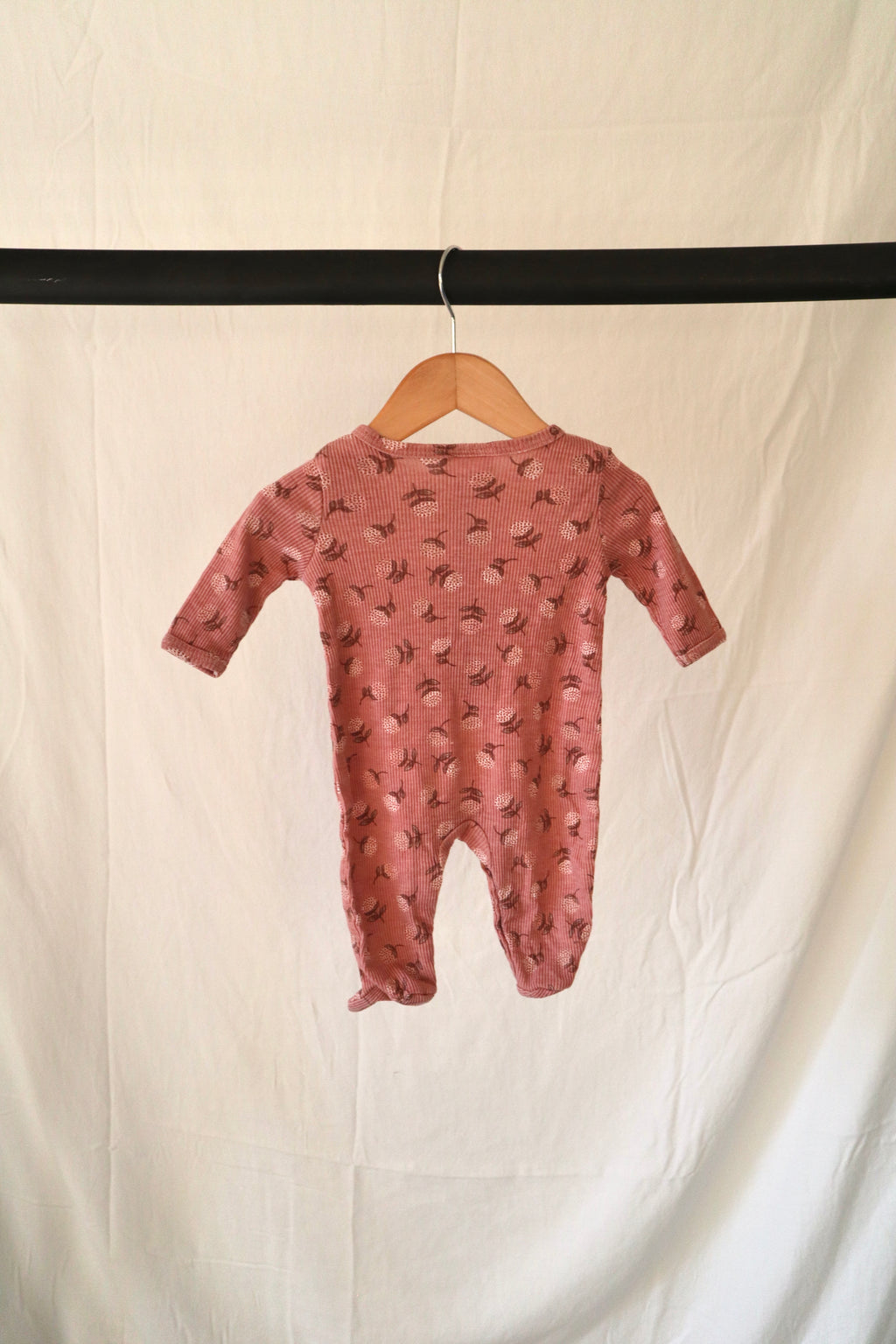 Nicole Miller — Pink Floral Ruffle Footed Sleeper — 0–3M