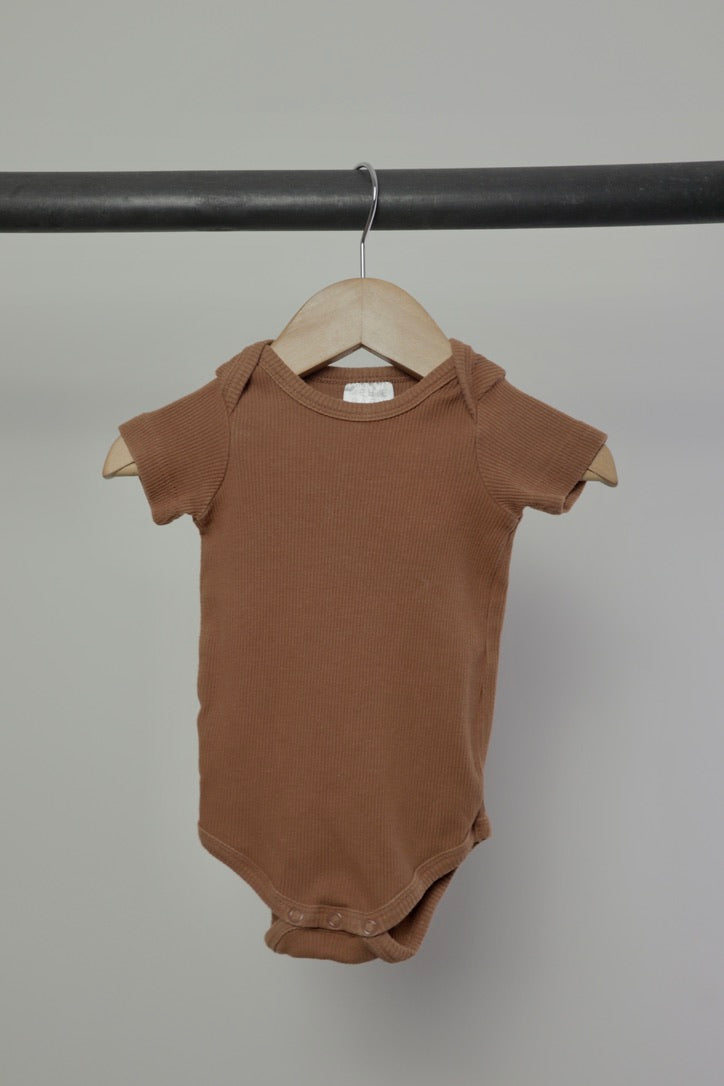 Mebie Baby — Organic Cotton Ribbed Bodysuit — Caramel Brown — 3–6M