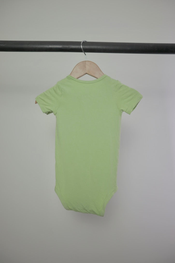 Kyte Baby Soft Green Bamboo Short Sleeve Bodysuit — 18–24M