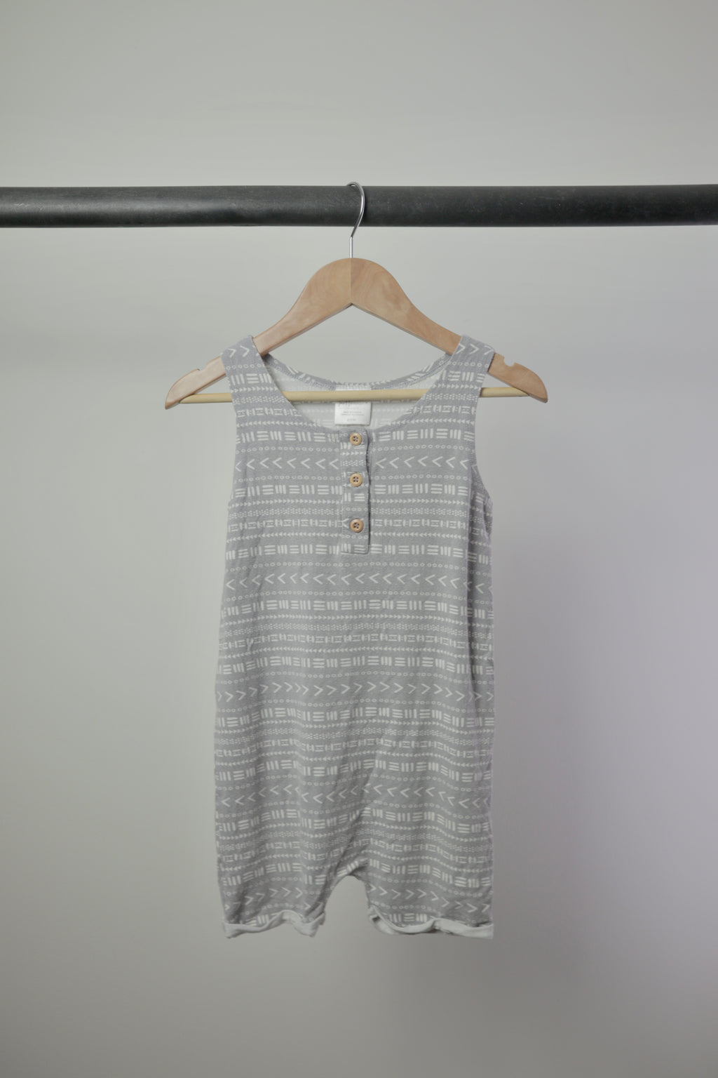 Jax & Lennon — Grey Geometric Shorty Romper — 2/3Y