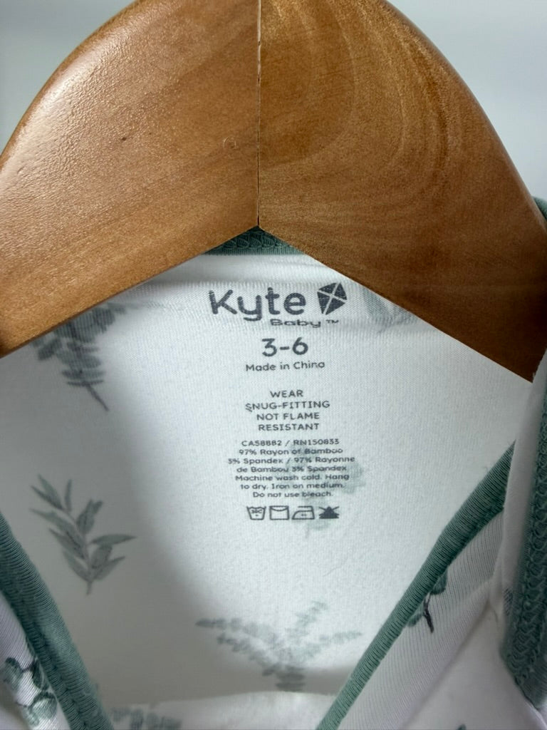 Kyte Baby Botanical Short Sleeve Bodysuit — White/Sage | 3–6M