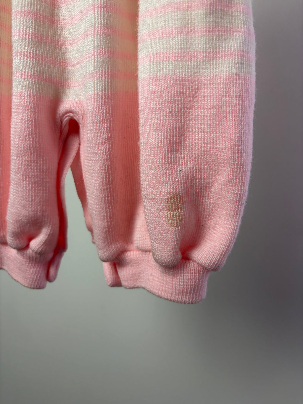 Vintage Small Stars Pink Bunny Knit Romper — 0–6M