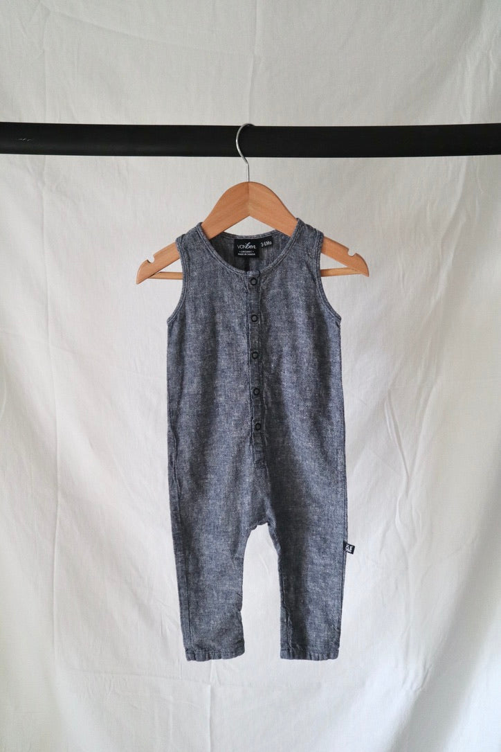 Vonbon Hemp & Organic Cotton Henley Romper — Charcoal — 3–6M