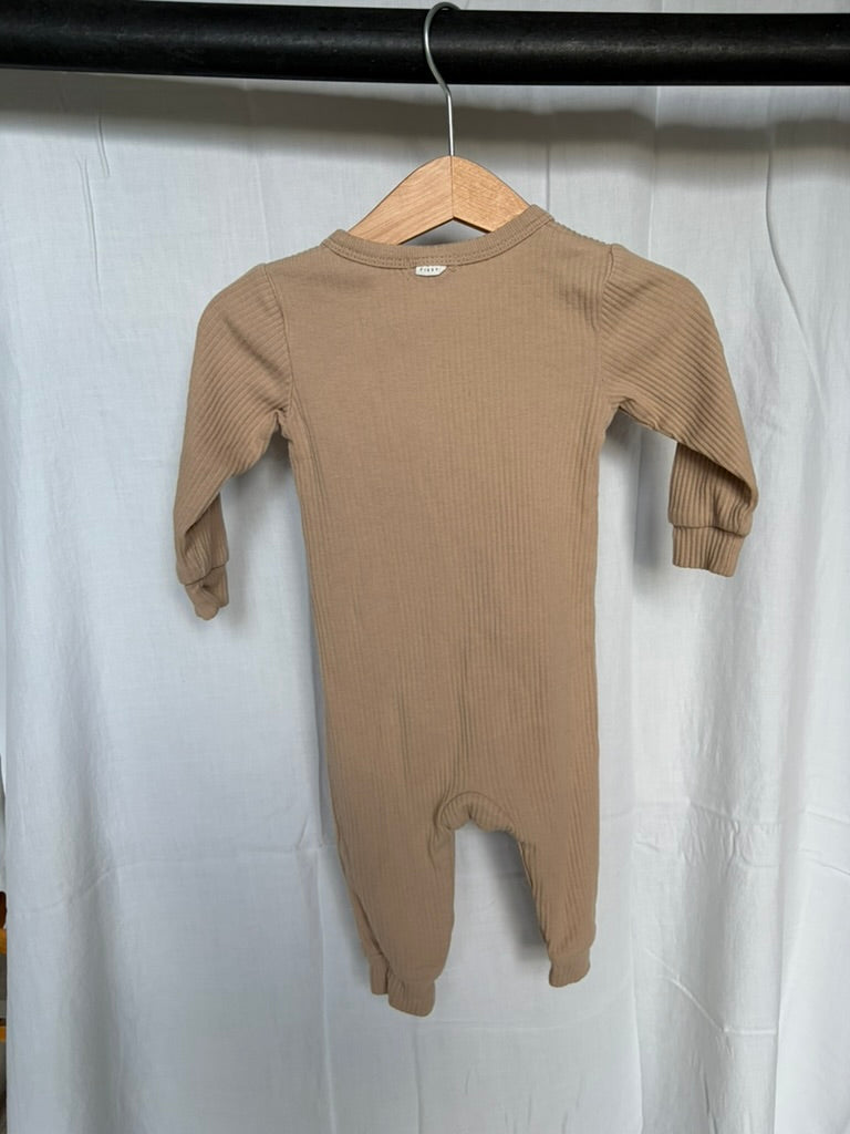 Firsts by Petit Lem Sand Beige Ribbed Bamboo Zippered Footless Romper – 6 Months