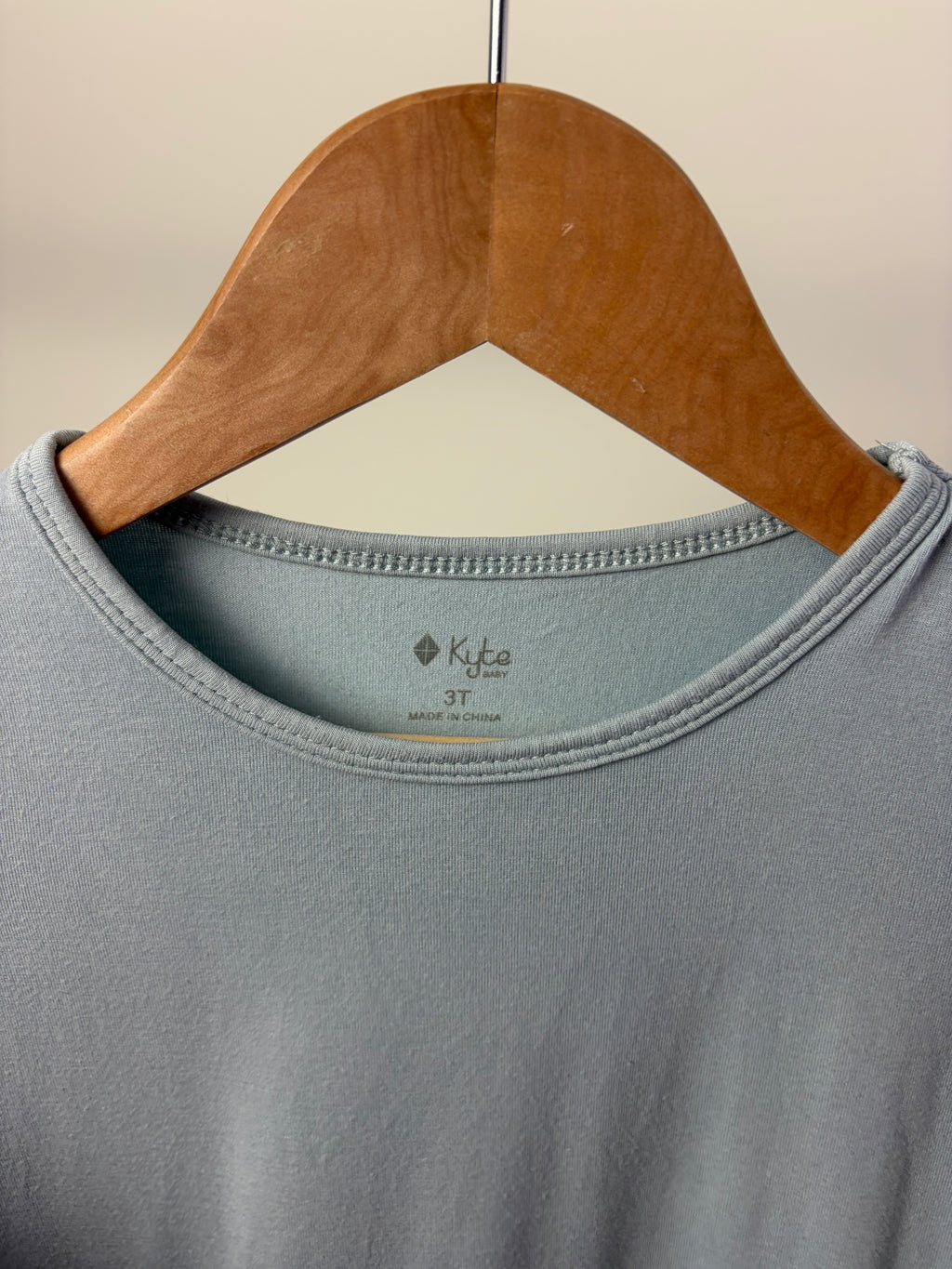 Kyte Baby Muted Blue Bamboo Short Sleeve Pajama Set — 3T