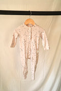HEMA — Speckled Footed Sleeper — 3–6M
